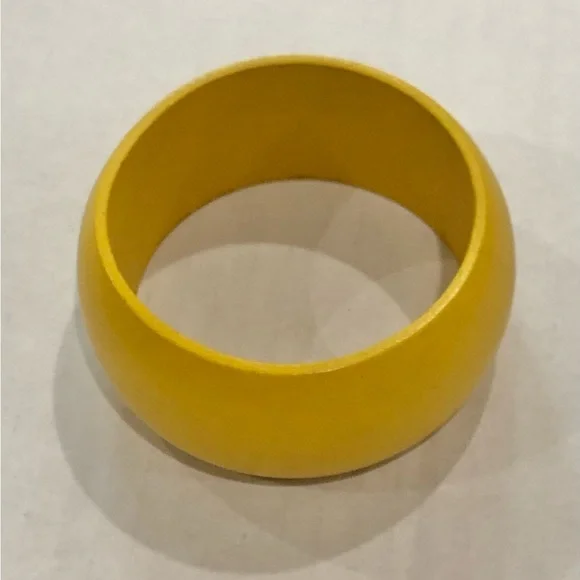 Wood Bangle, Yellow circular design - Picture 2 of 3